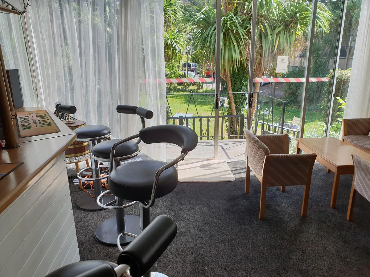 Sherwood Palm Hotel 托基 外观 照片